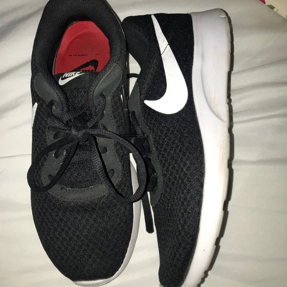 Nike tennis shoes